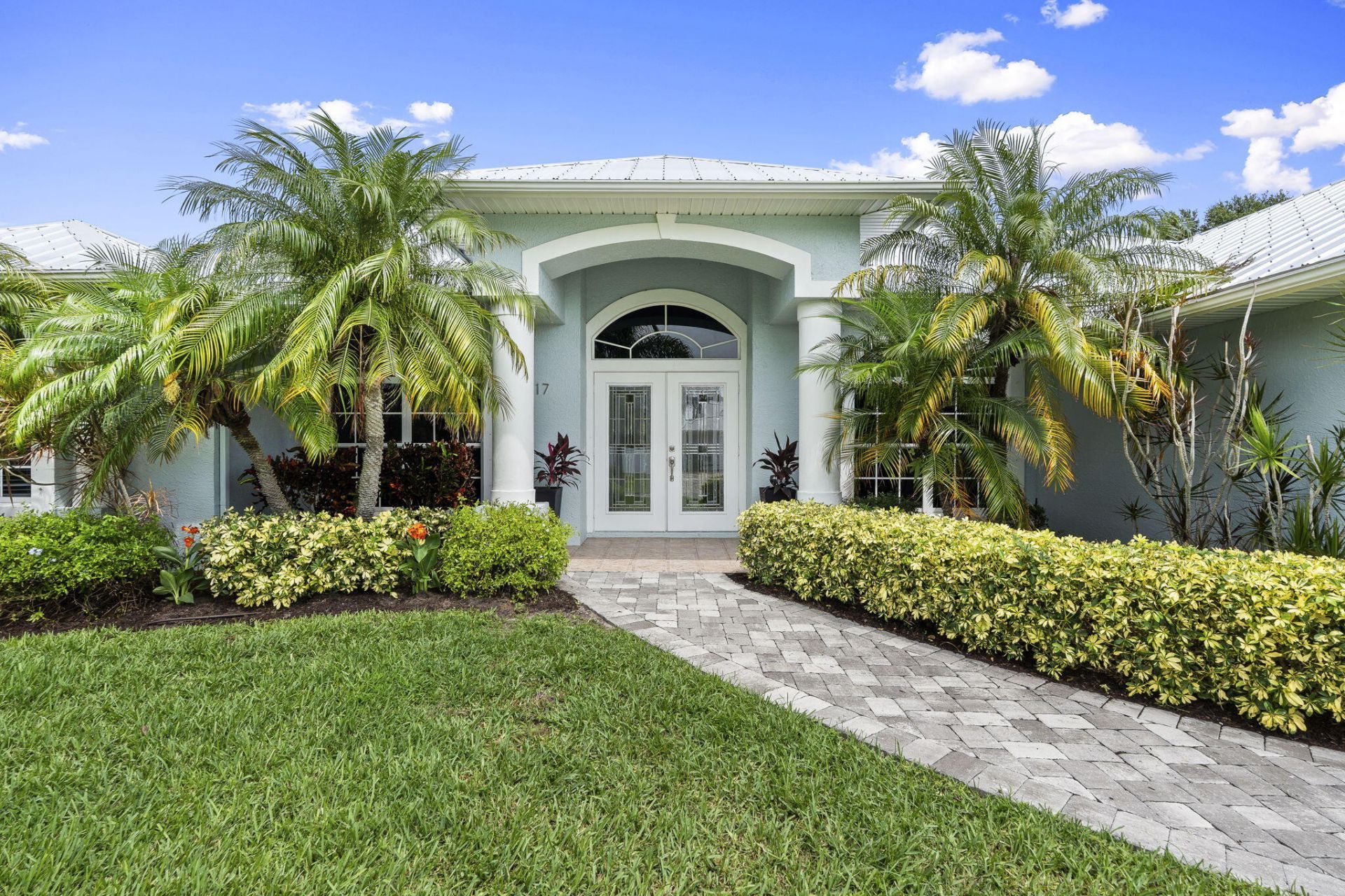 117 Queen Elizabeth Court, Hutchinson Island, FL 34949 Photo