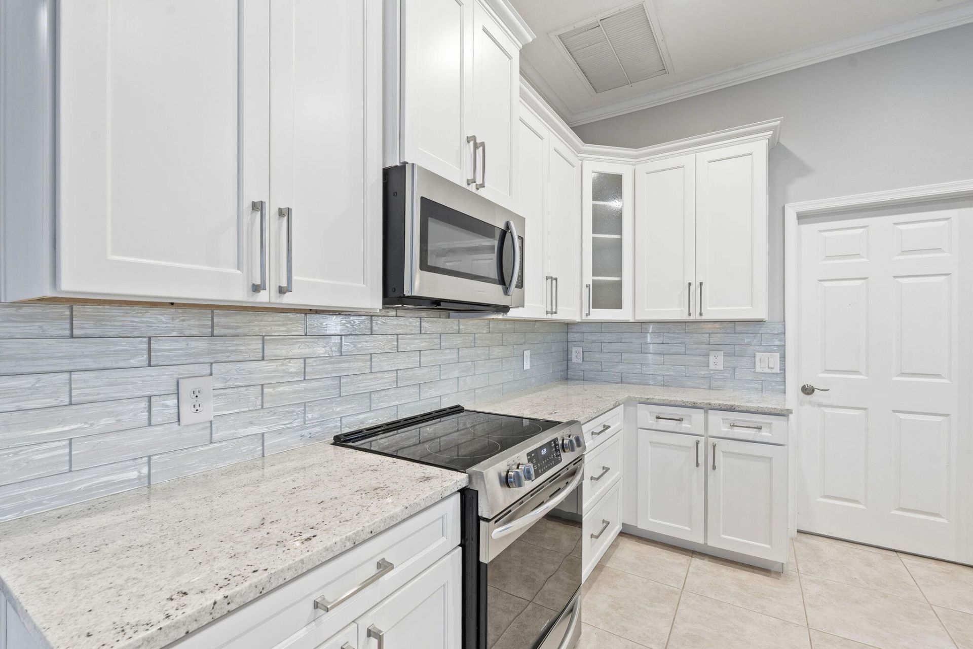 117 Queen Elizabeth Court, Hutchinson Island, FL 34949 Photo