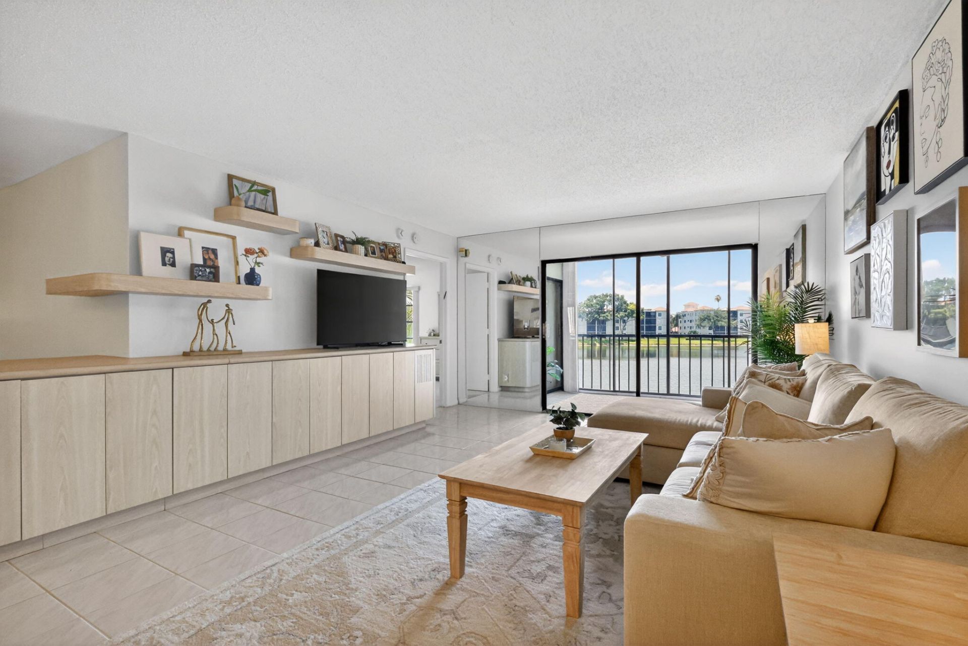 6093 Pointe Regal Circle, Unit 206, Delray Beach, FL 33484 Photo