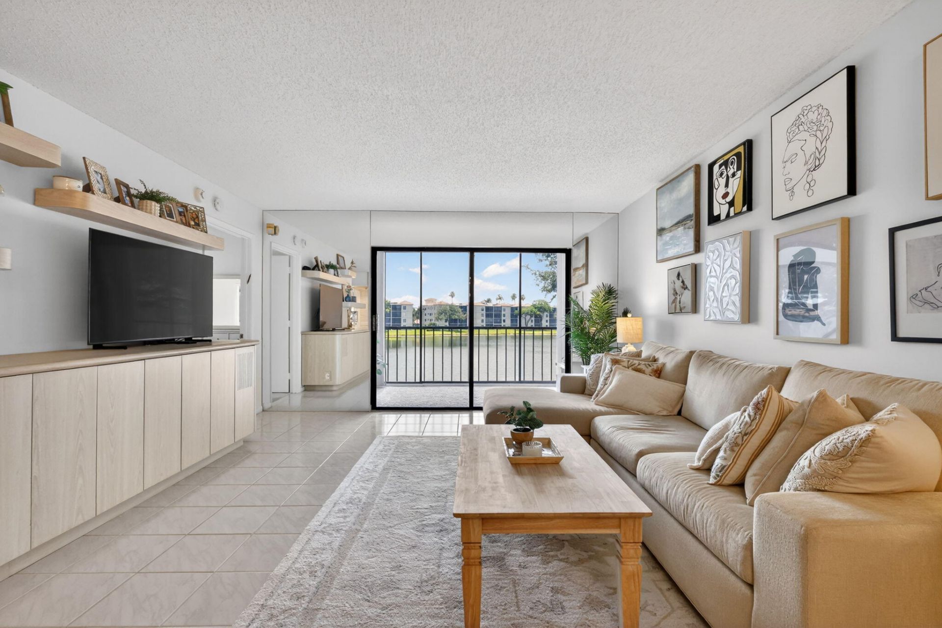 6093 Pointe Regal Circle, Unit 206, Delray Beach, FL 33484 Photo
