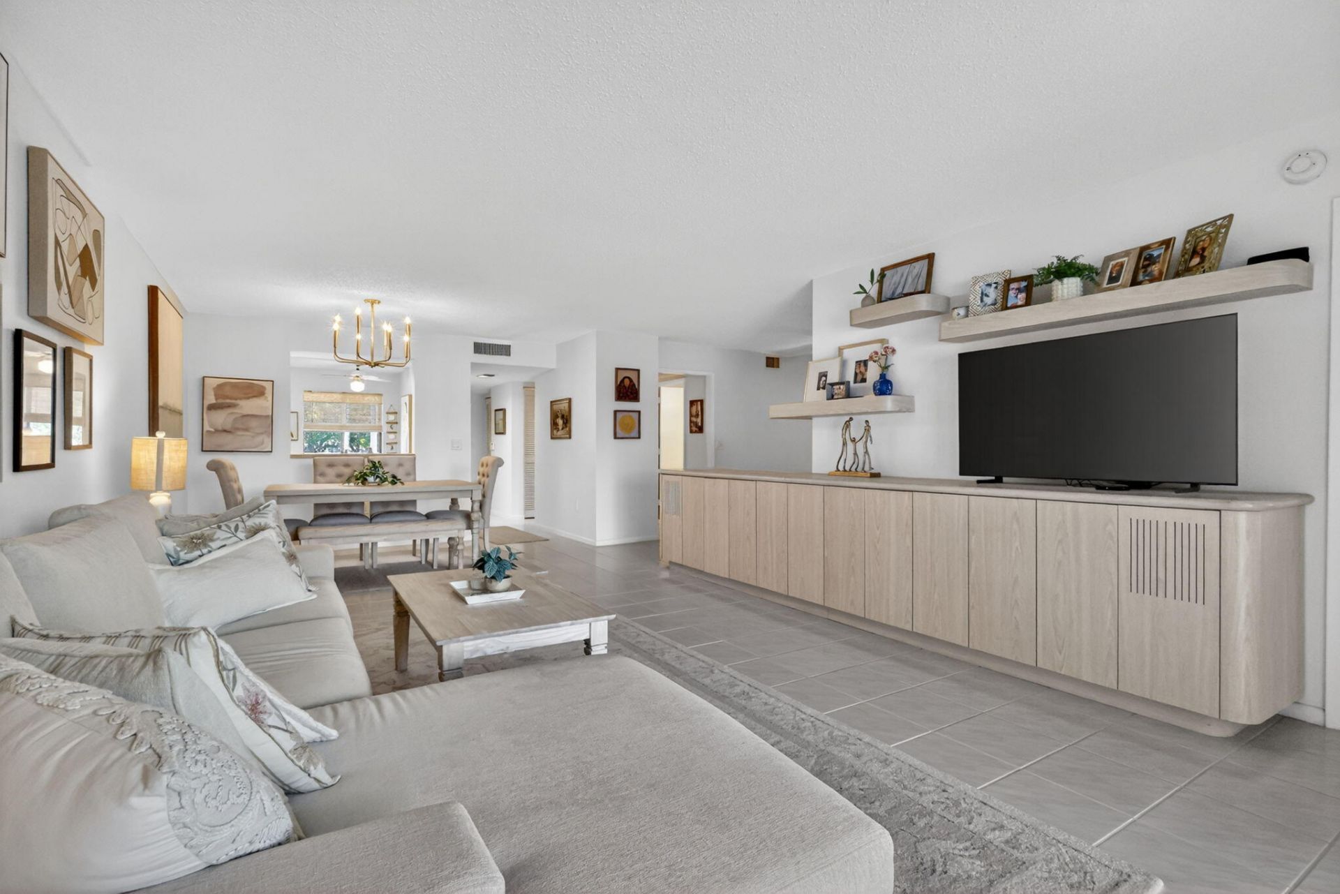 6093 Pointe Regal Circle, Unit 206, Delray Beach, FL 33484 Photo