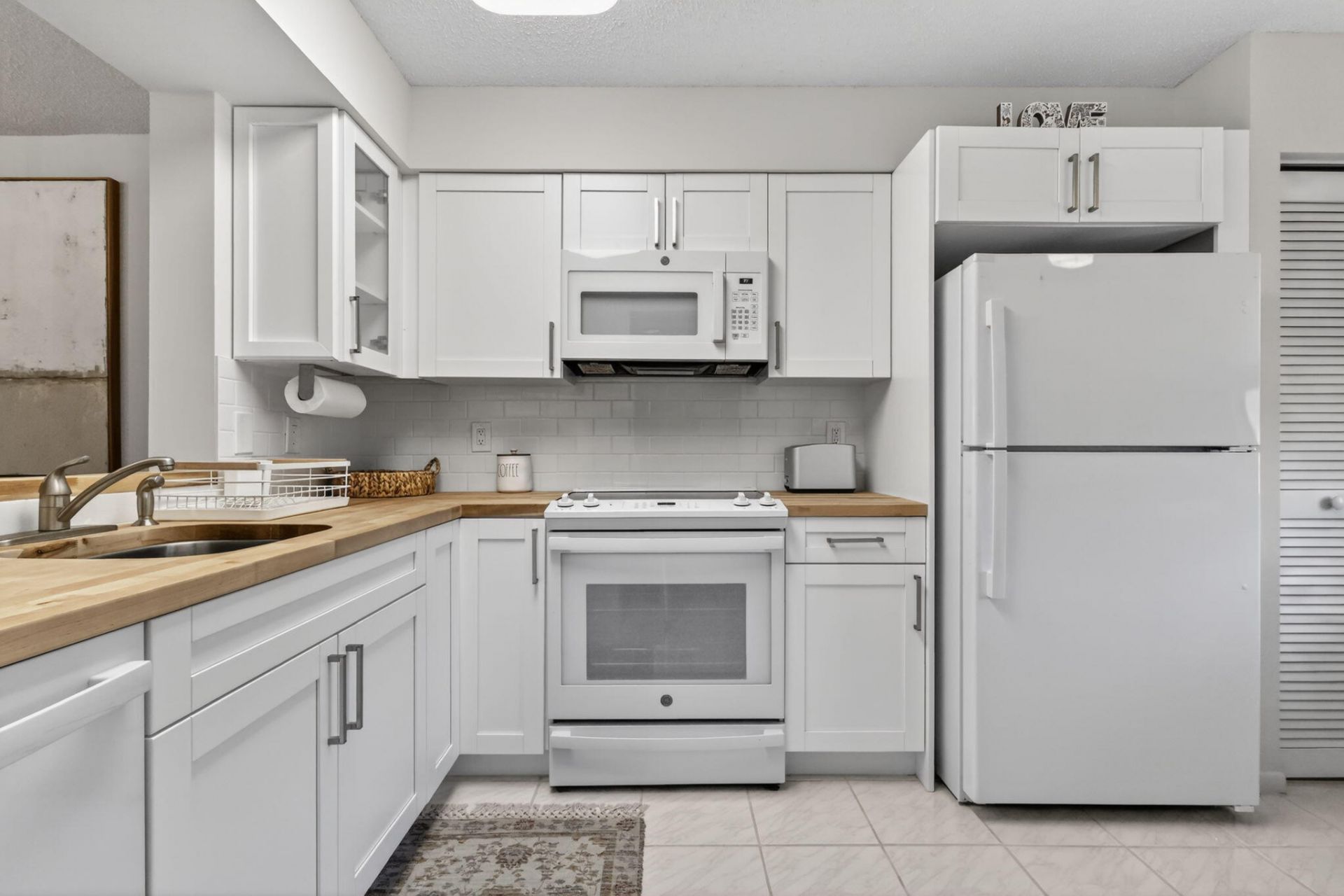 6093 Pointe Regal Circle, Unit 206, Delray Beach, FL 33484 Photo