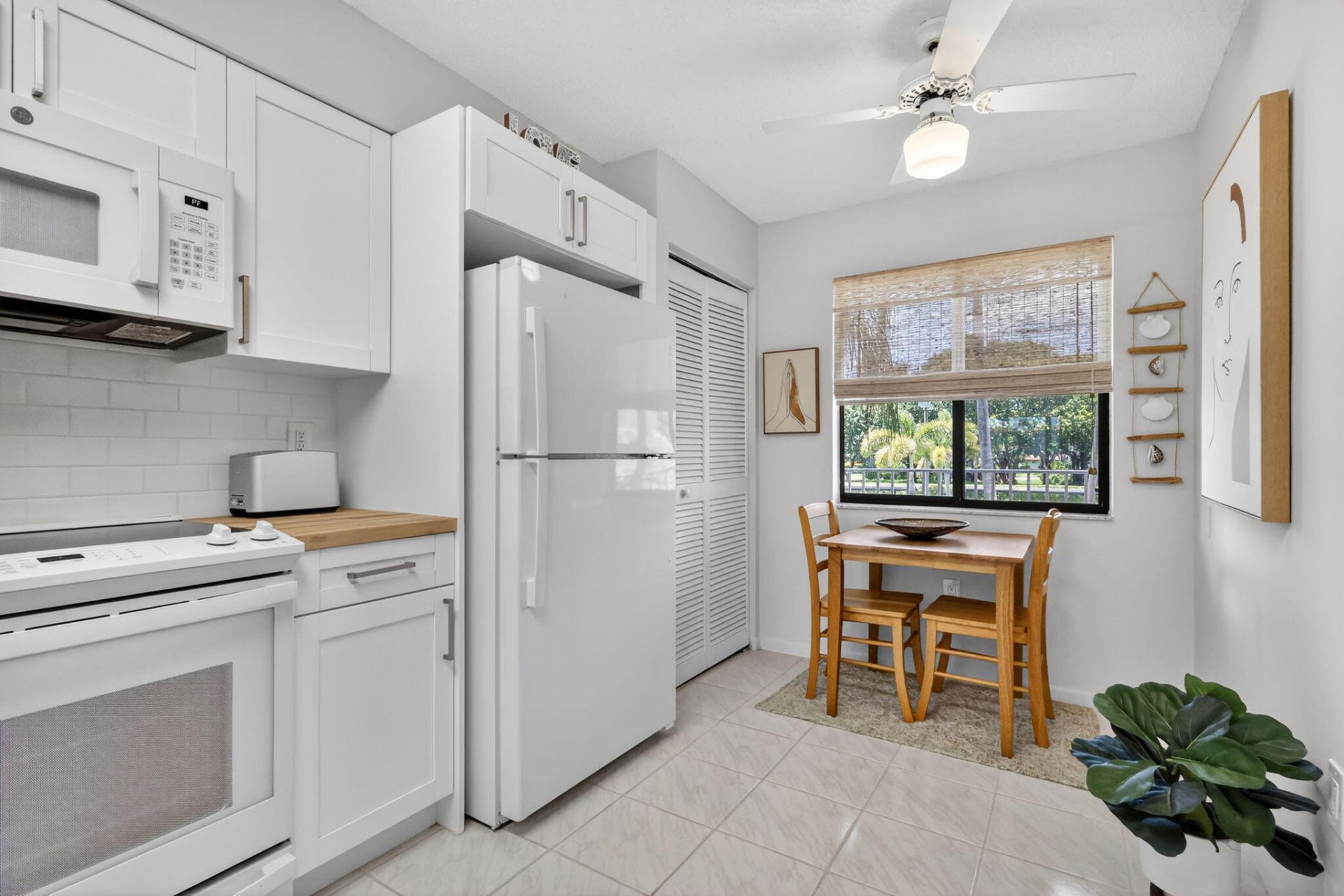 6093 Pointe Regal Circle, Unit 206, Delray Beach, FL 33484 Photo
