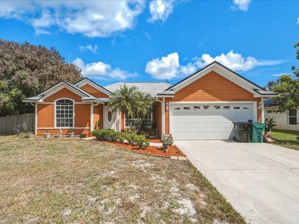 437 SW Kaabe Avenue, Port St. Lucie, FL 34953