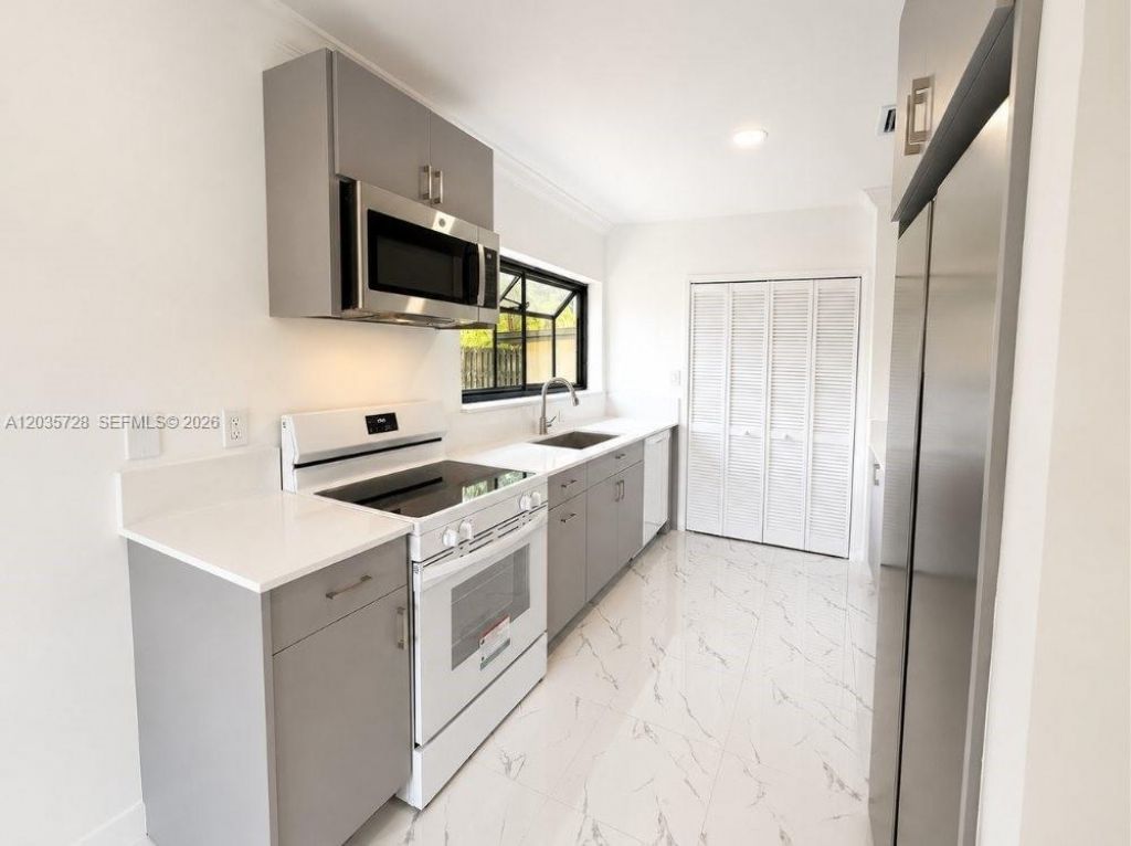 401 S Shore Dr, Miami Beach, FL 33141 Photo