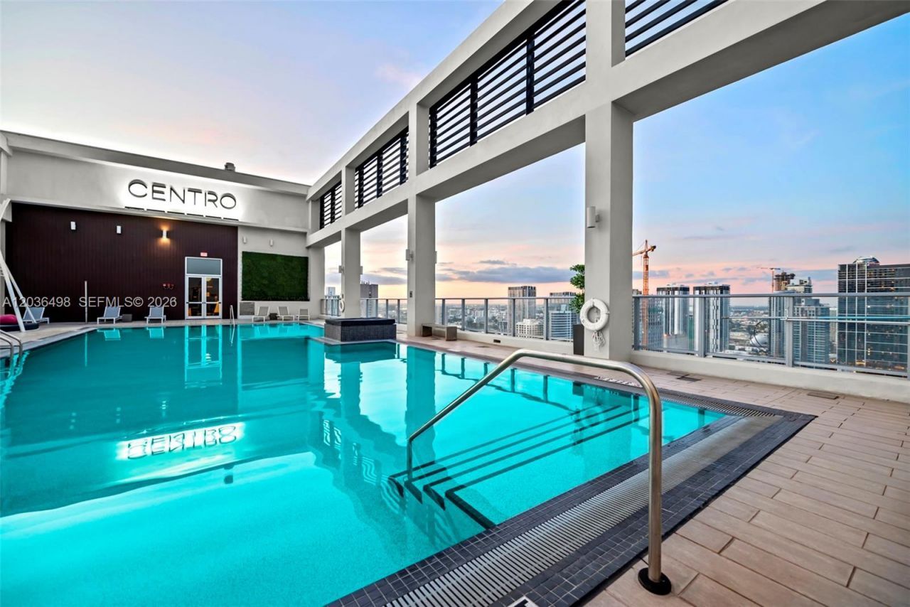 151 SE 1st St , Unit 3202, Miami, FL 33131 Photo