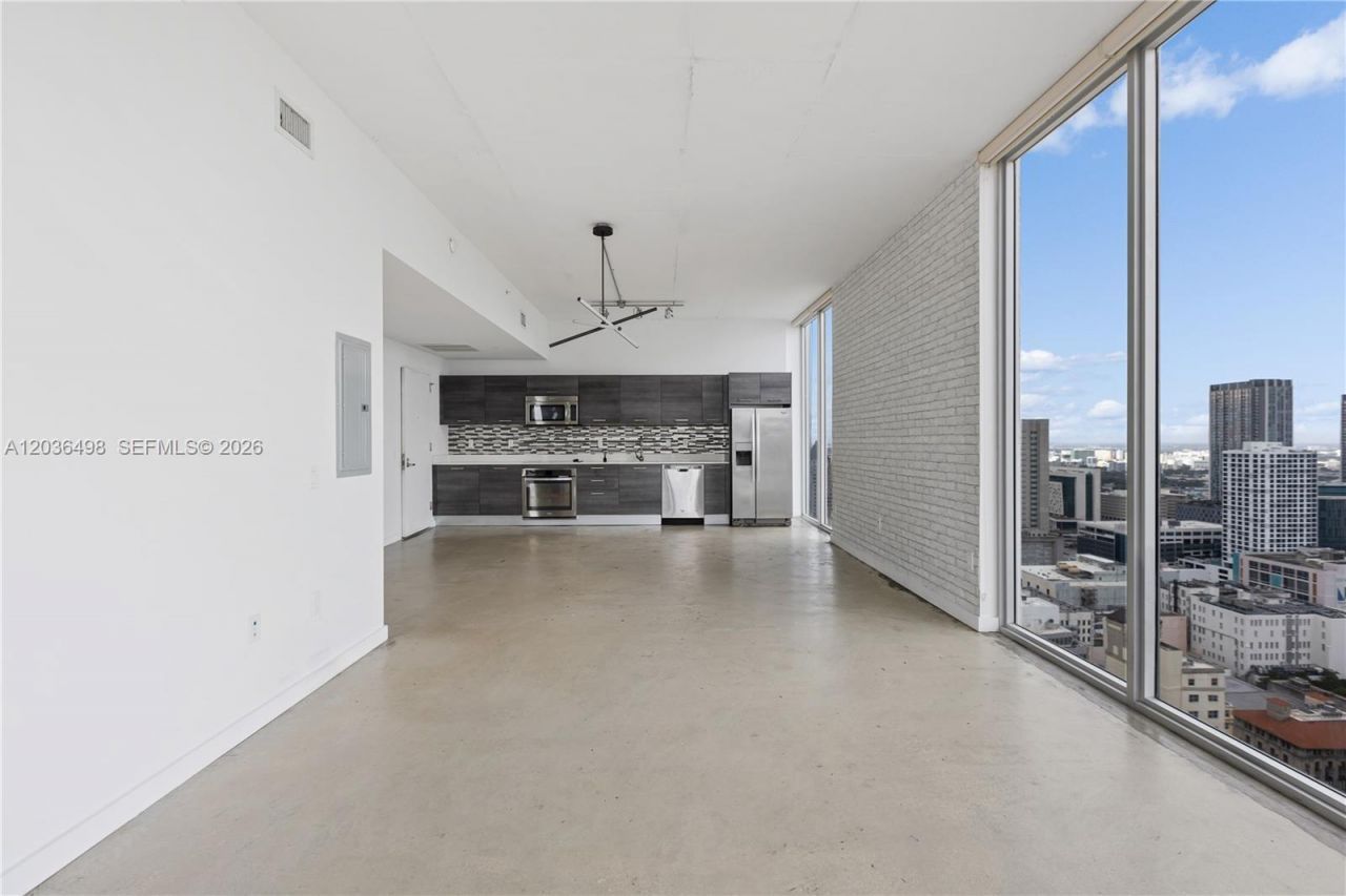 151 SE 1st St , Unit 3202, Miami, FL 33131 Photo