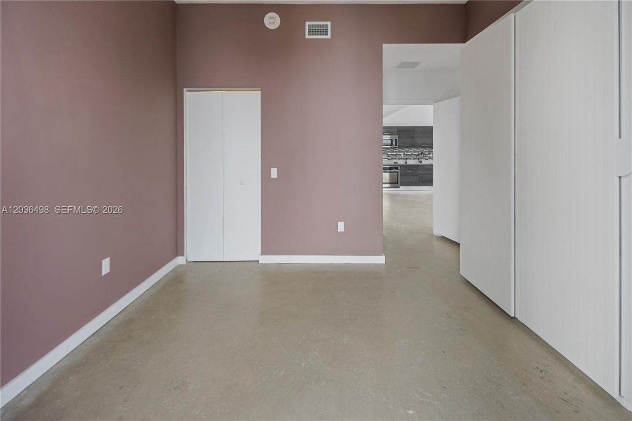151 SE 1st St , Unit 3202, Miami, FL 33131 Photo