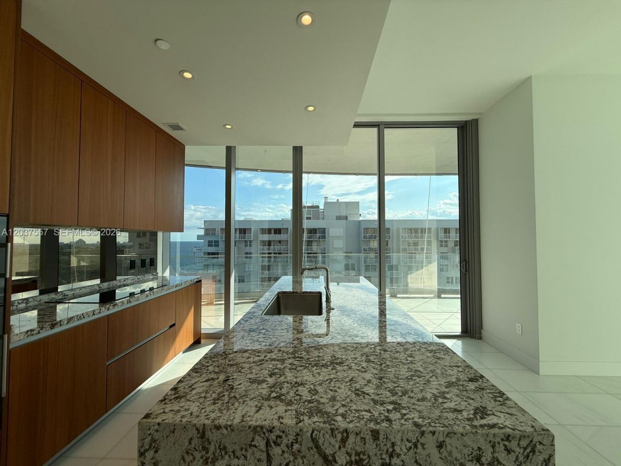 175 SE 25th Rd , Unit 903, Miami, FL 33129 Photo