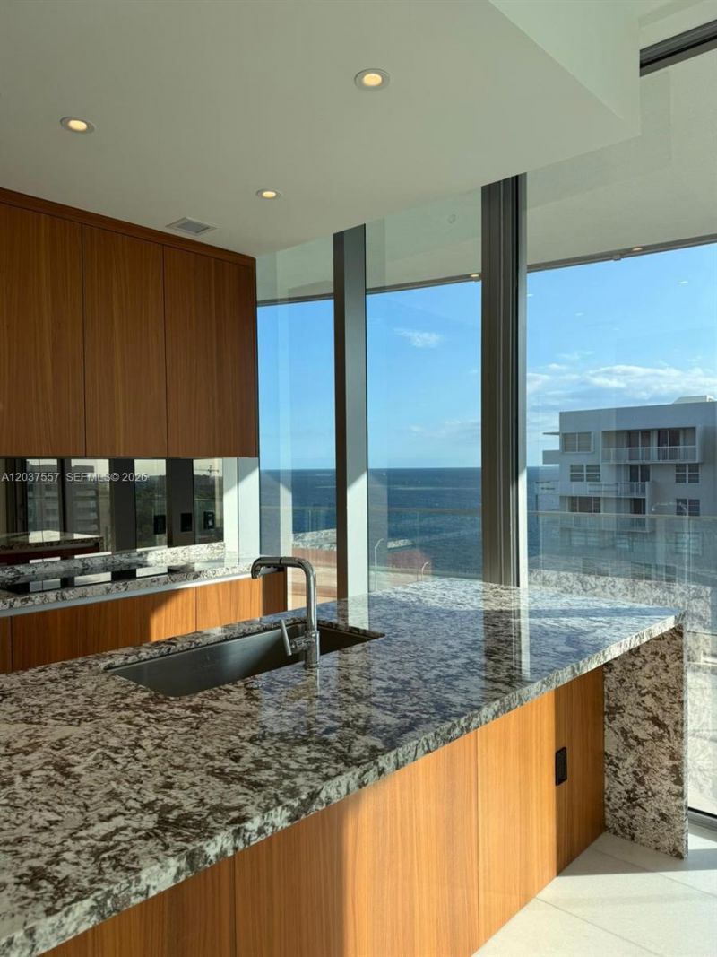 175 SE 25th Rd , Unit 903, Miami, FL 33129 Photo