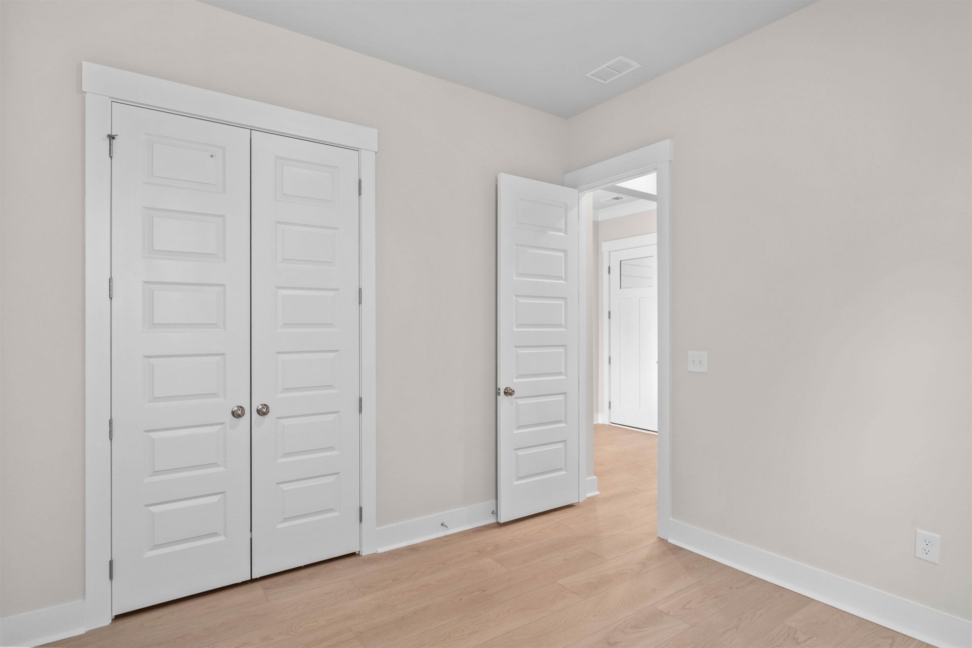 213 Atlantic Breeze St. Photo 13