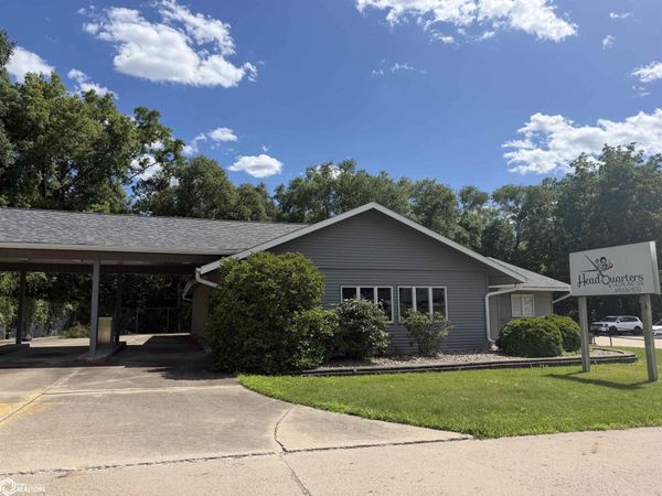 1506 A Ave E, Oskaloosa, IA 52577