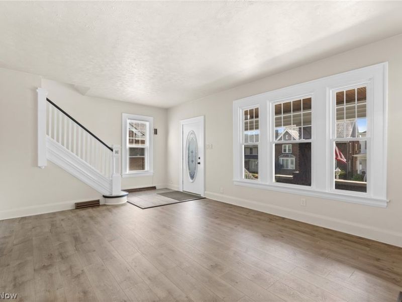 1111 Indiana Street, Martins Ferry, OH 43935 Photo 5