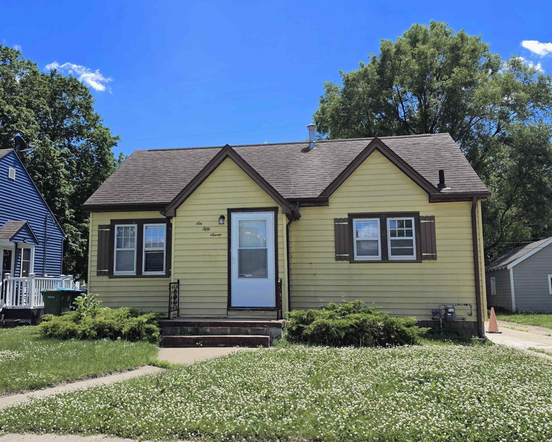 657 Dawson, Waterloo, IA 50703 Main Photo
