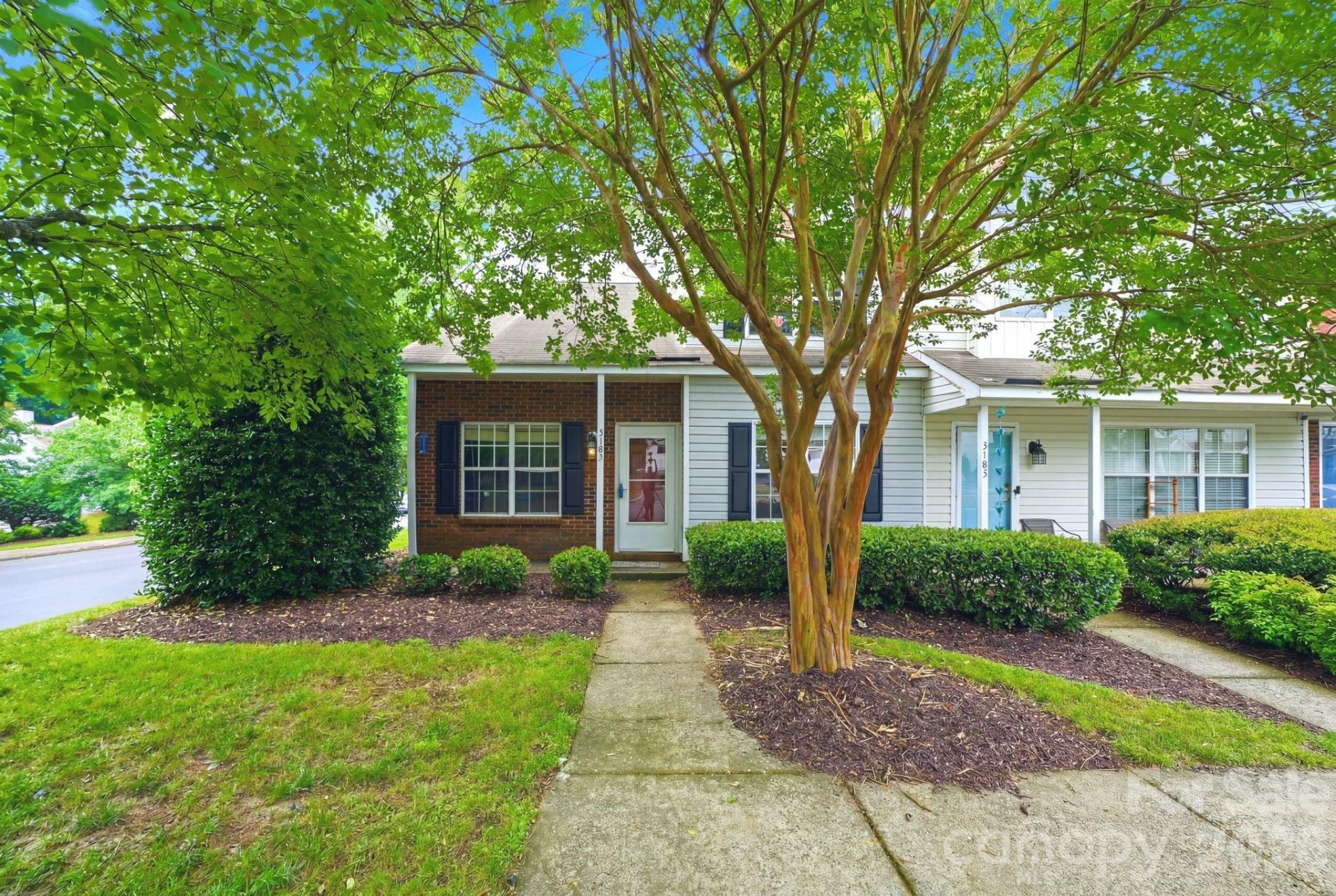 3101 Brockhampton Court, Charlotte, NC 28269 Main Photo