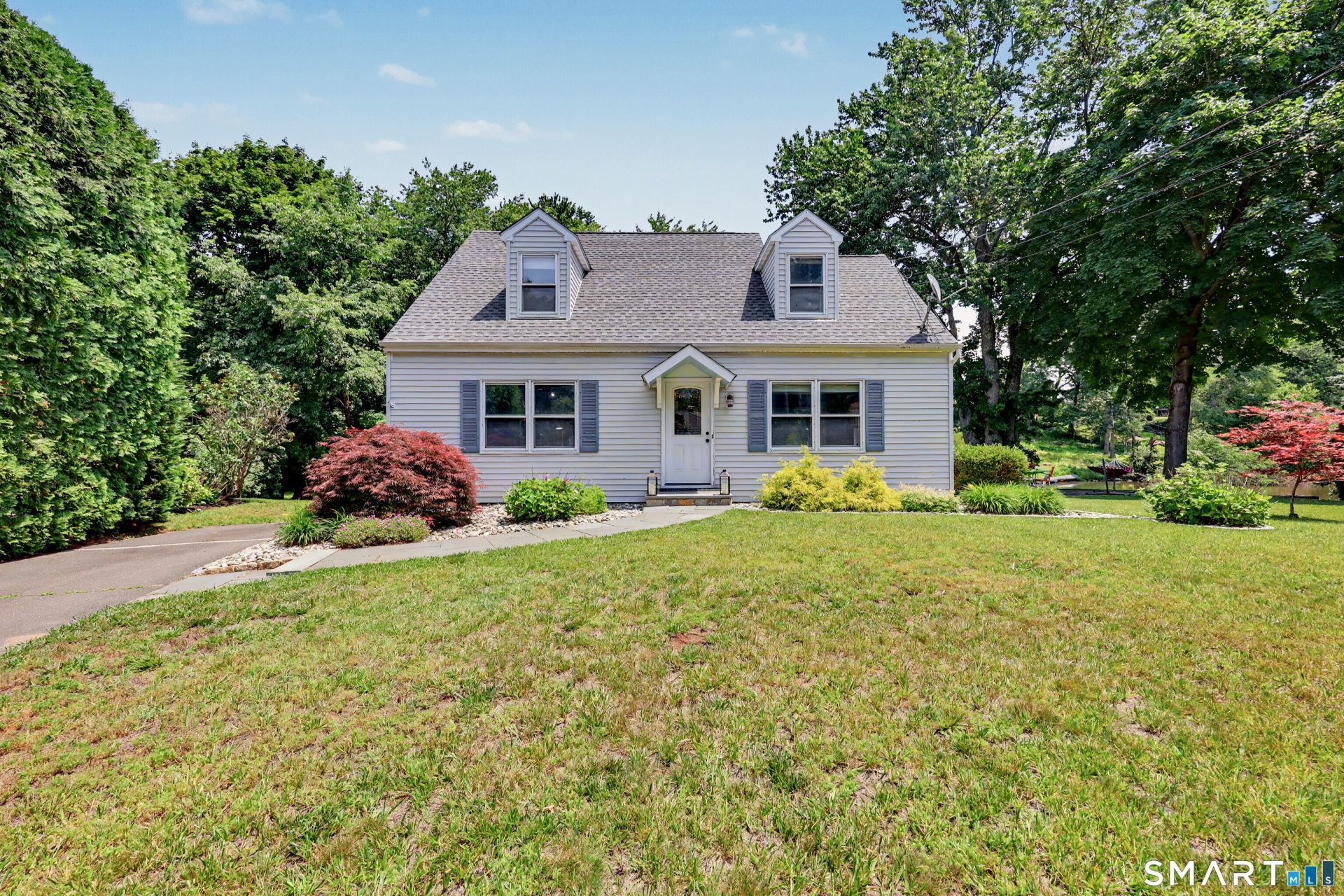 8 Apple Blossom, Danbury, CT 06811 Main Photo