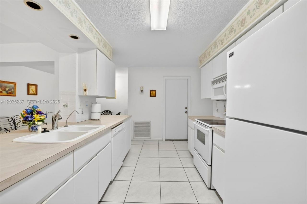7201 NW 93rd Ave, Tamarac, FL 33321 Photo