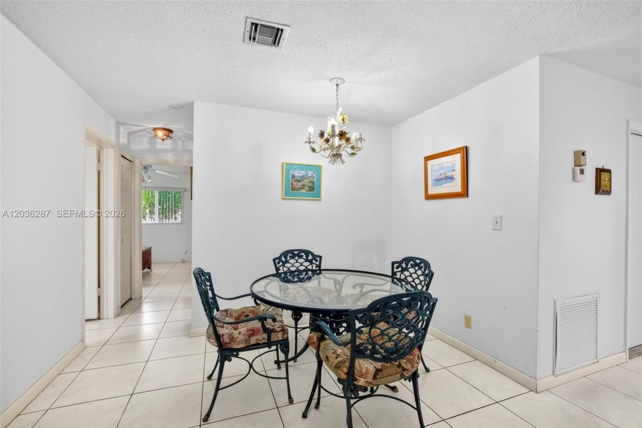 7201 NW 93rd Ave, Tamarac, FL 33321 Photo