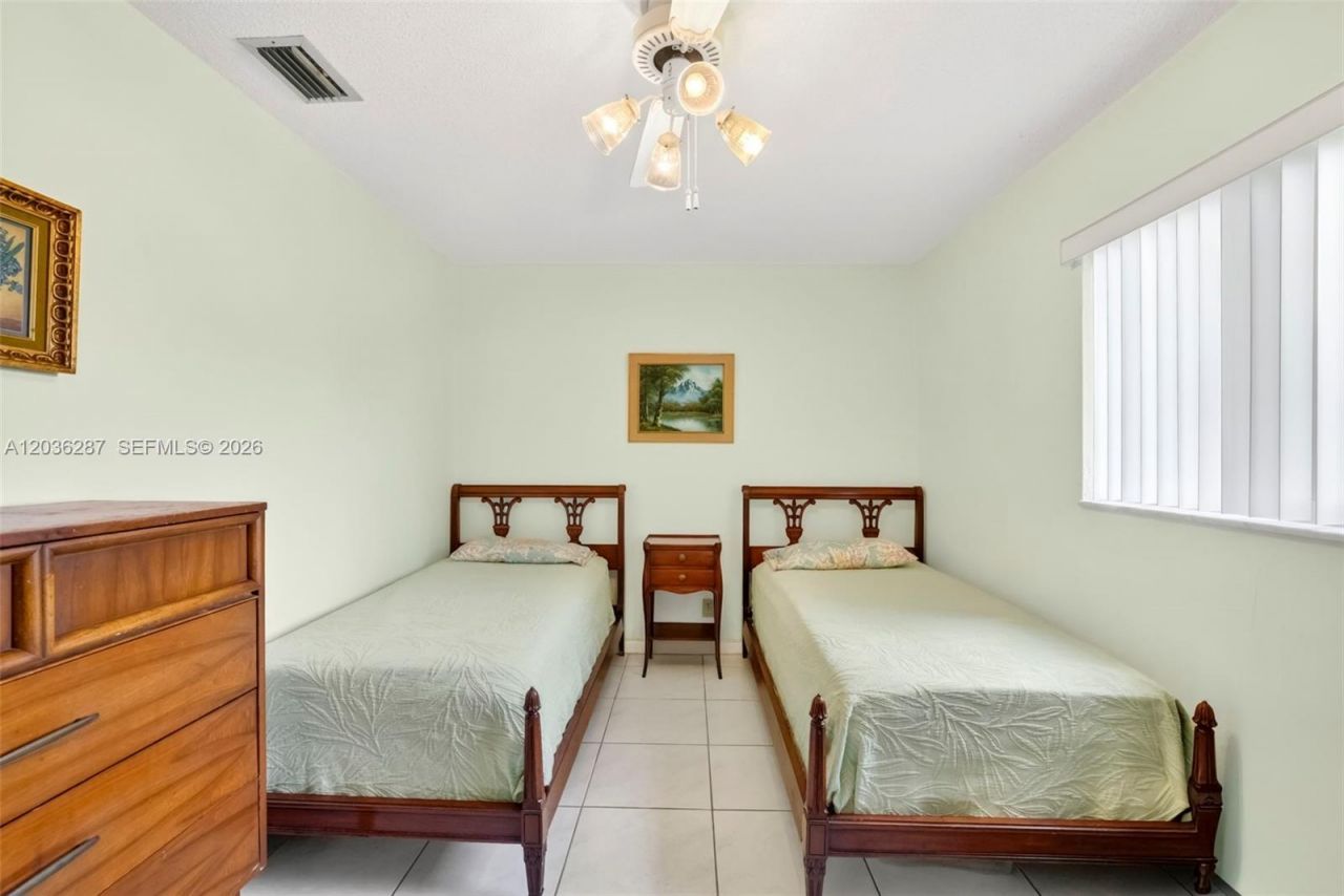 7201 NW 93rd Ave, Tamarac, FL 33321 Photo