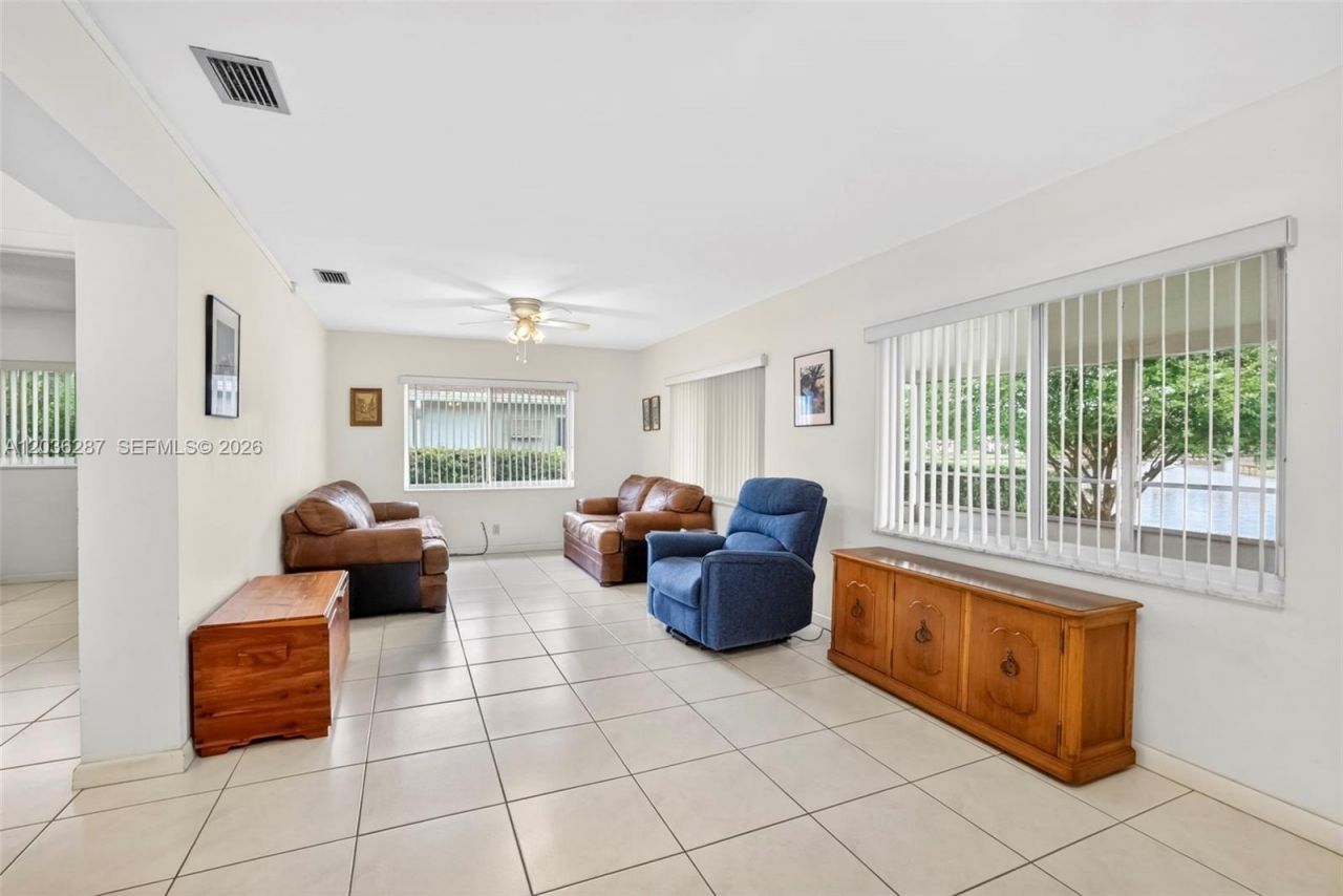 7201 NW 93rd Ave, Tamarac, FL 33321 Photo