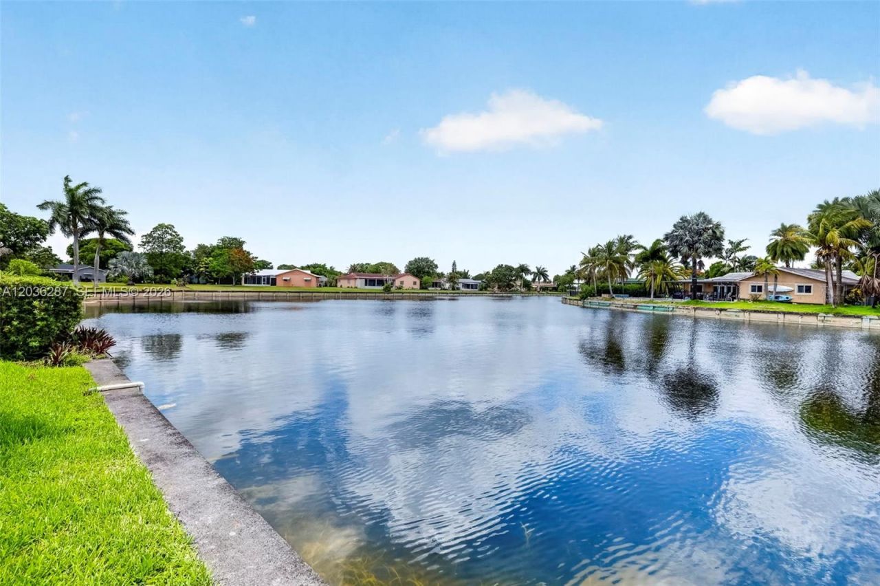 7201 NW 93rd Ave, Tamarac, FL 33321 Photo