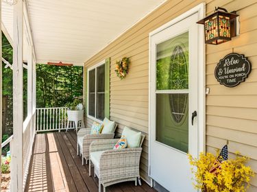 11 Spruce Road, Middleton, NH 03887