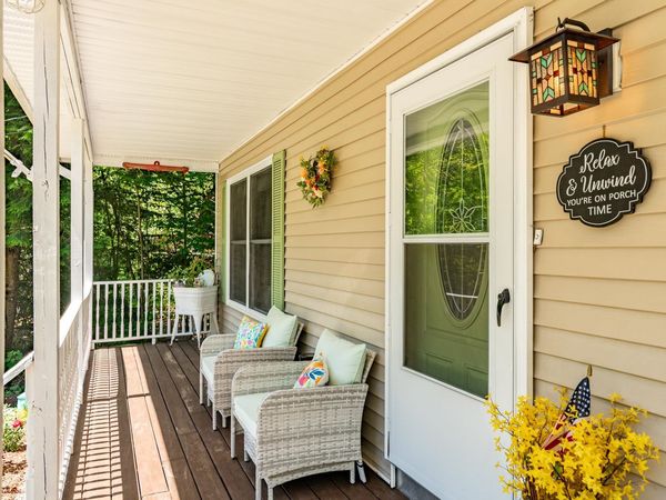 11 Spruce Road, Middleton, NH 03887
