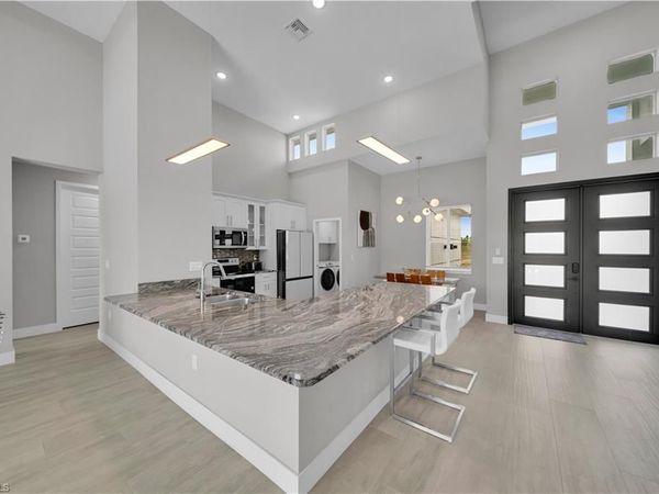 1425 SW 24th ST, CAPE CORAL, FL 33991