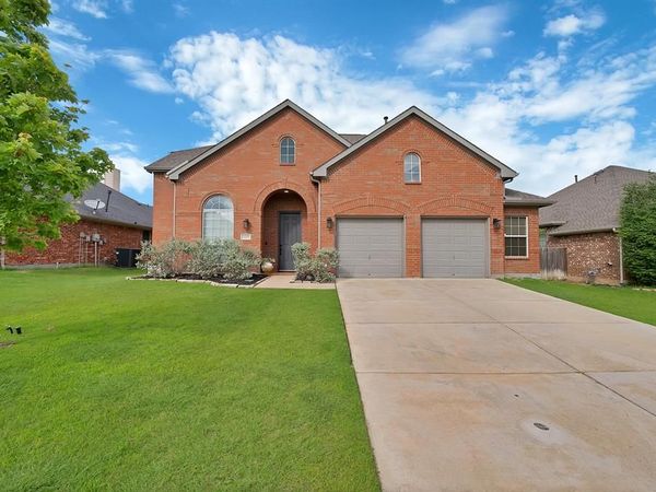 2210 Hillary Trail, Mansfield, TX 76063