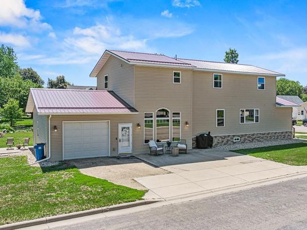 313 7th Street W, Canby, MN 56220