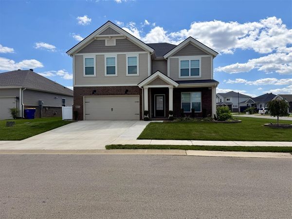 680 Big Leaf Avenue , Bowling Green, KY 42104