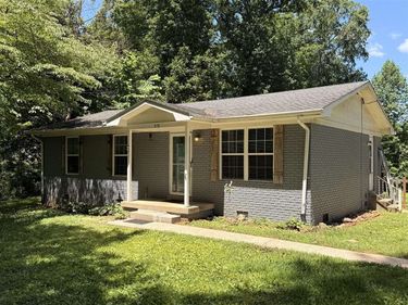 378 Castle Heights Drive , Bowling Green, KY 42103