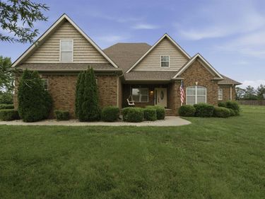 4638 Fairvue Farm Boulevard, Bowling Green, KY 42104