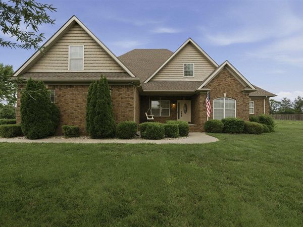 4638 Fairvue Farm Boulevard, Bowling Green, KY 42104