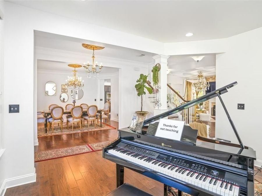 Property Image 4