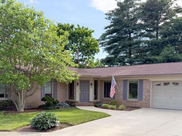 124 Yorkshire Court, Versailles, KY 40383