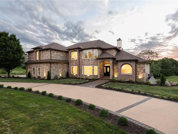 15614 Quail Ridge Drive, Smithville, MO 64089