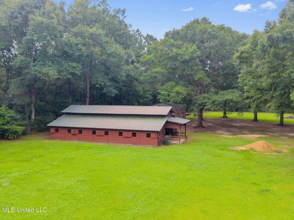 3513 Kenneth Cole Road, Vancleave, MS 39565