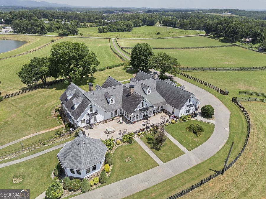 Property Image 100