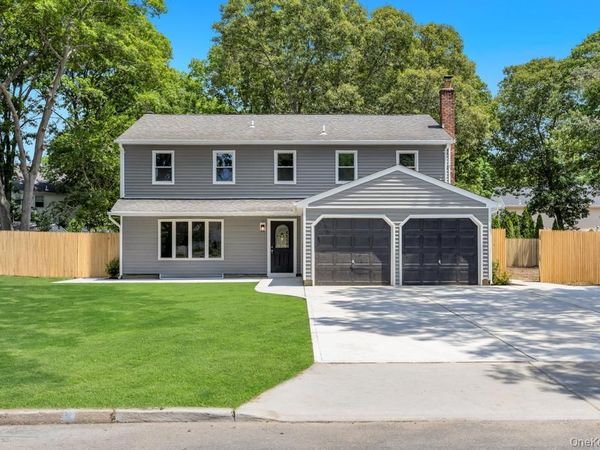 369 Dare Road , Selden, NY 11784