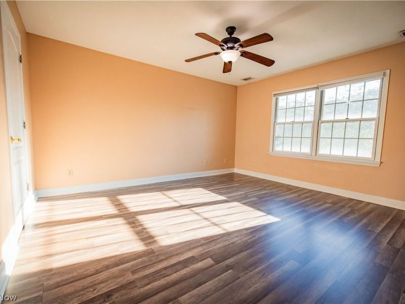 1852 Massachusetts Avenue, Unit 8, Poland, OH 44514 Photo 14