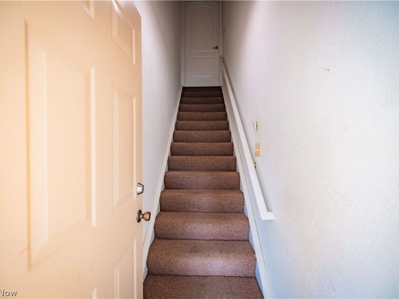 1852 Massachusetts Avenue, Unit 8, Poland, OH 44514 Photo 20
