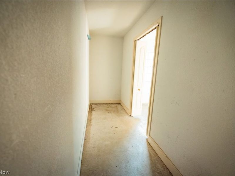 1852 Massachusetts Avenue, Unit 8, Poland, OH 44514 Photo 22