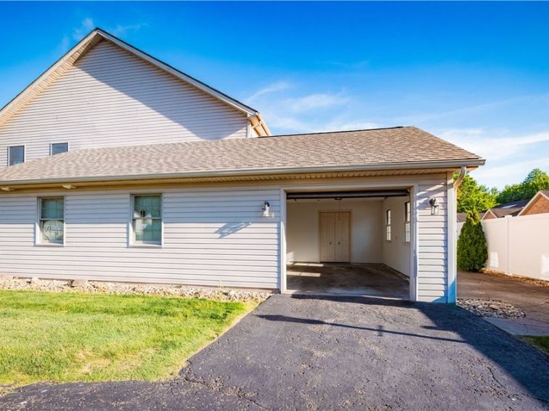 1852 Massachusetts Avenue, Unit 8, Poland, OH 44514 Photo 24