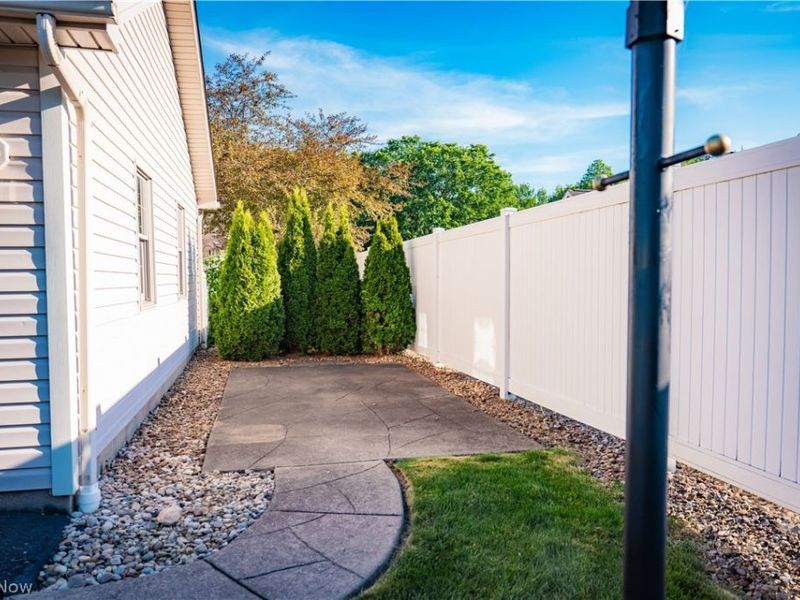 1852 Massachusetts Avenue, Unit 8, Poland, OH 44514 Photo 25
