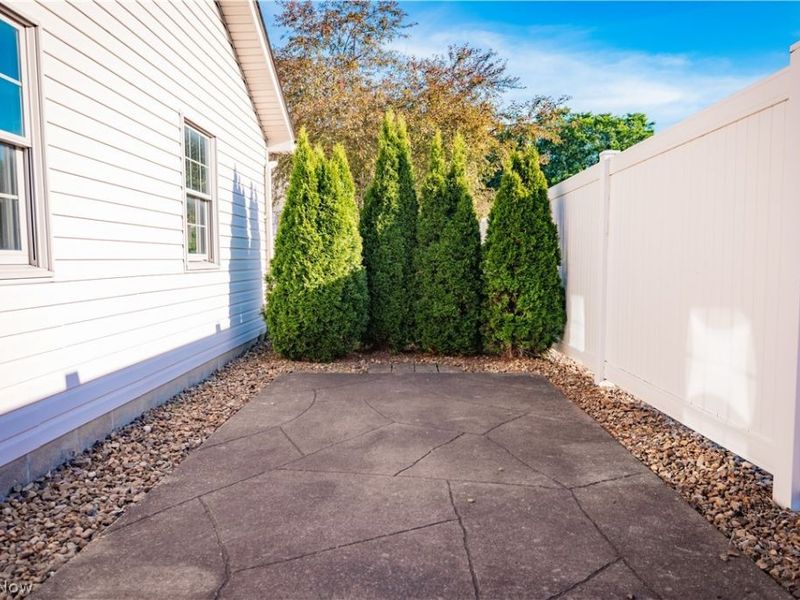 1852 Massachusetts Avenue, Unit 8, Poland, OH 44514 Photo 26