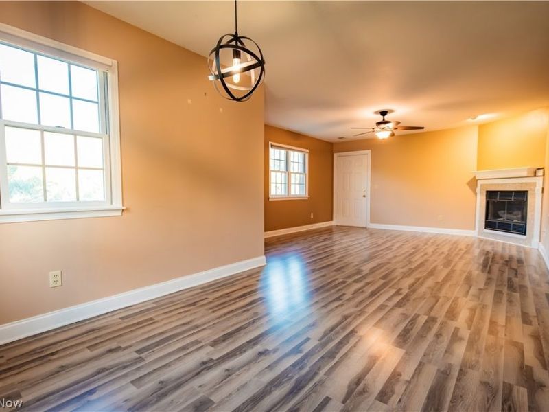 1852 Massachusetts Avenue, Unit 8, Poland, OH 44514 Photo 7