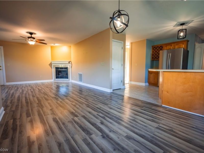1852 Massachusetts Avenue, Unit 8, Poland, OH 44514 Photo 8