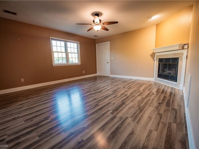 1852 Massachusetts Avenue, Unit 8, Poland, OH 44514 Photo 9