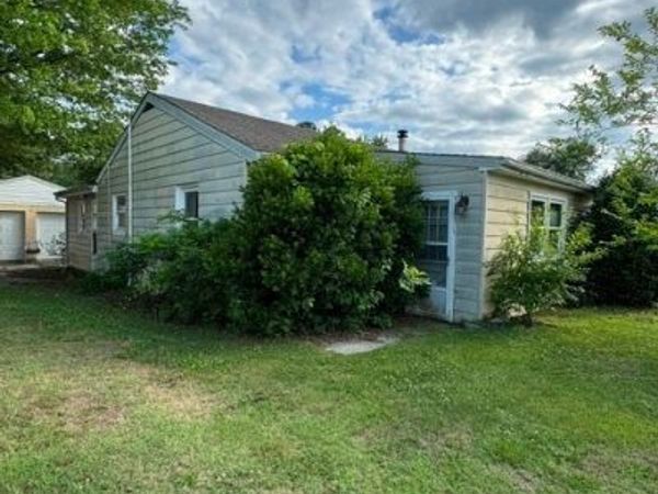 354 Marine Drive , Dunnsville, VA 22454